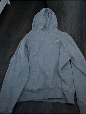 Nike Men's Gray Hooded Pullover Sweatshirt